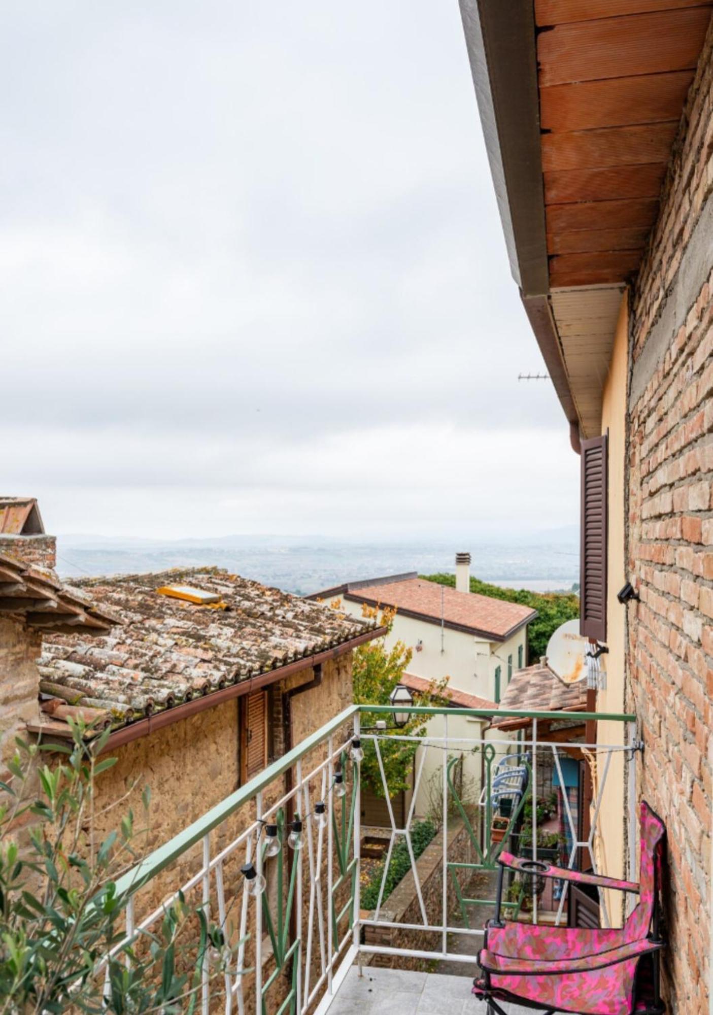 Casa Il Sole, Vicino Deruta Assisi Perugia Monte Falco 外观 照片